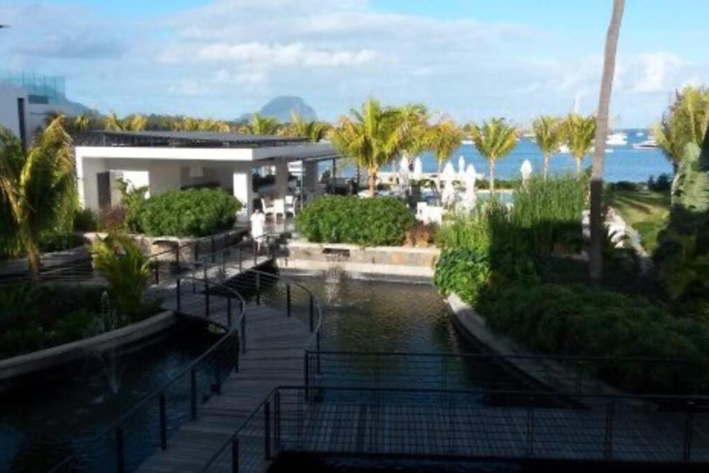 Latitude Luxury Seafront Suite Riviere Noire Bagian luar foto