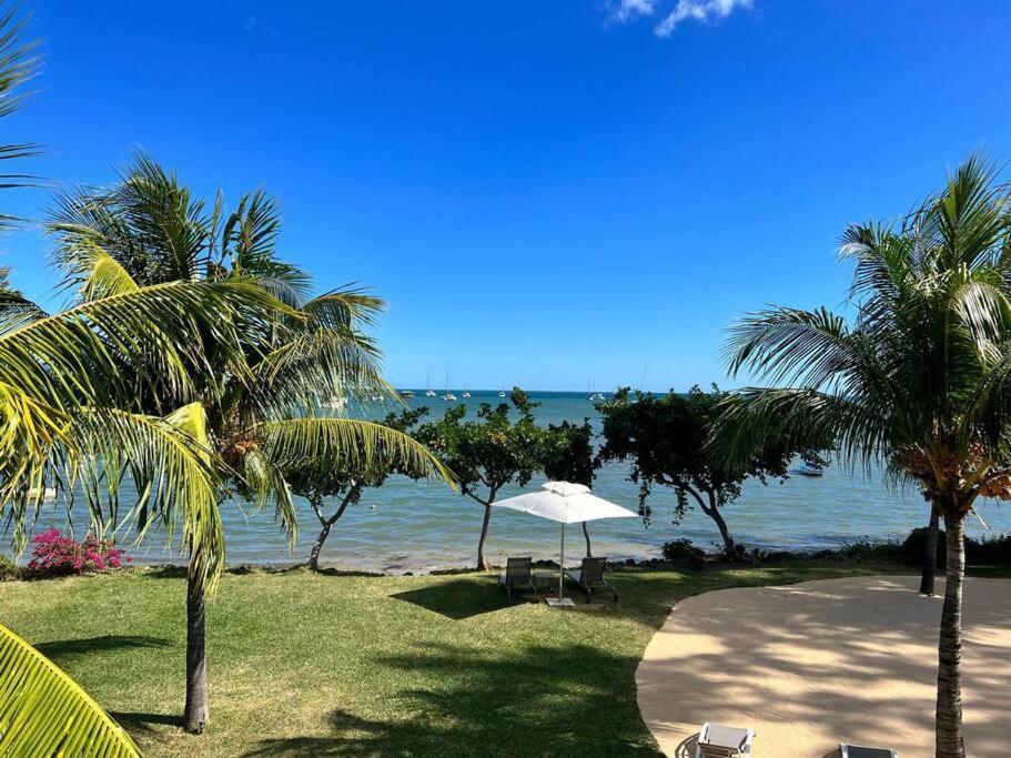 Latitude Luxury Seafront Suite Riviere Noire Bagian luar foto